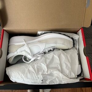 Nike Waffle Debut Running Shoe size 11